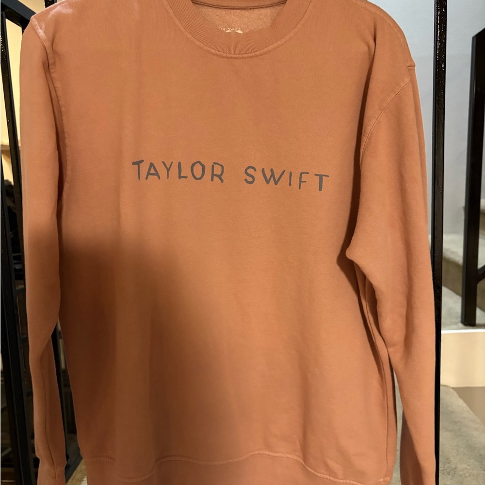 1989 (TAYLOR'S VERSION) PINK CREWNECK